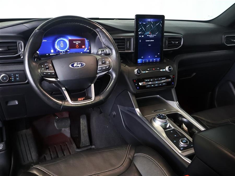 2020 Ford Explorer ST photo