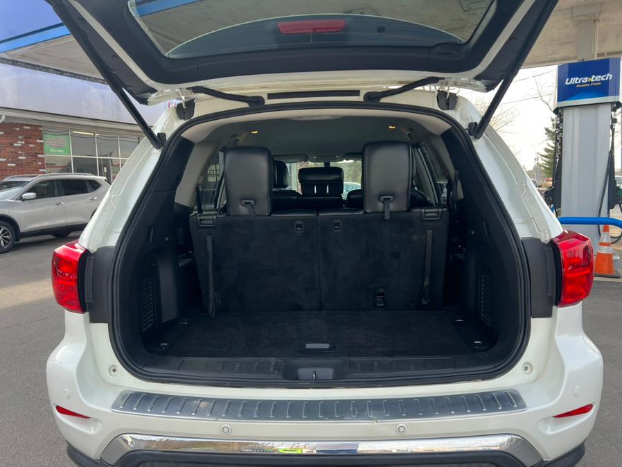 2017 Nissan Pathfinder 4x4 Platinum photo