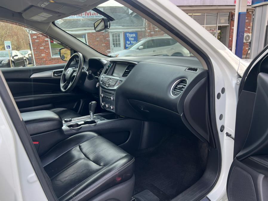 2017 Nissan Pathfinder 4x4 Platinum photo