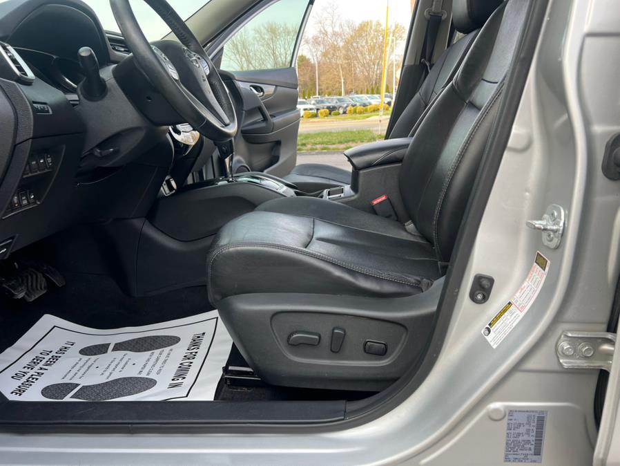 2017 Nissan Pathfinder 4x4 Platinum photo