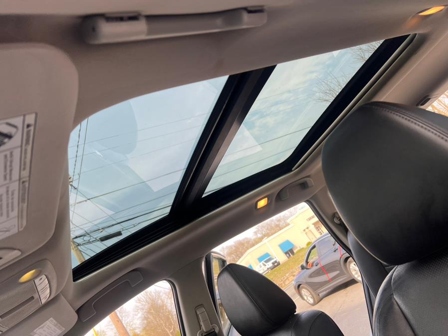 2017 Nissan Pathfinder 4x4 Platinum photo