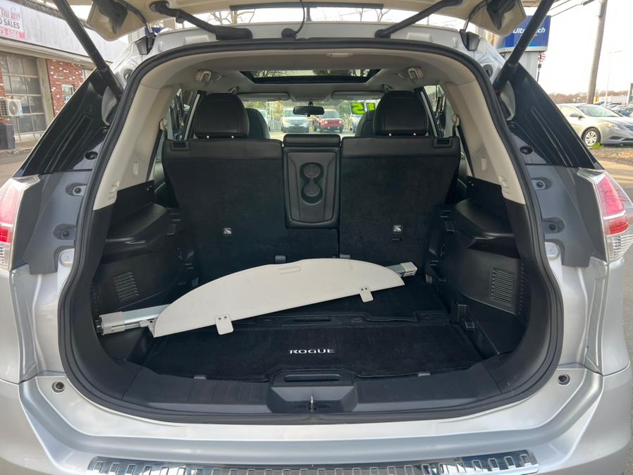 2017 Nissan Pathfinder 4x4 Platinum photo
