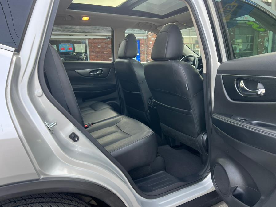 2017 Nissan Pathfinder 4x4 Platinum photo