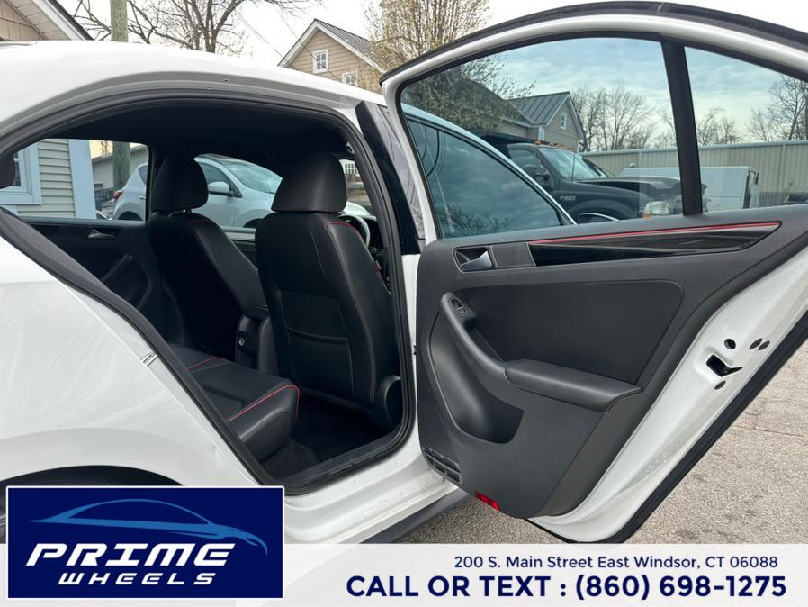 2015 Volkswagen Jetta Sedan 4dr Auto 2.0T GLI SEL PZEV photo