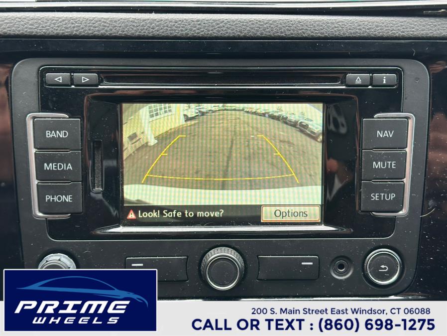 2015 Volkswagen Jetta Sedan 4dr Auto 2.0T GLI SEL PZEV photo