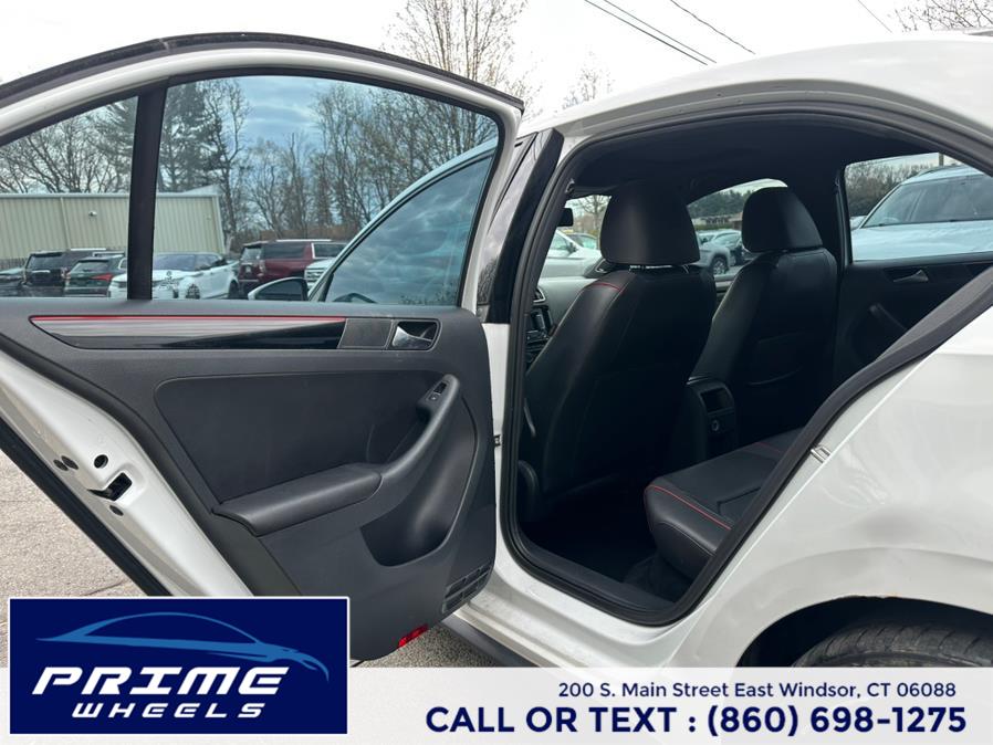2015 Volkswagen Jetta Sedan 4dr Auto 2.0T GLI SEL PZEV photo