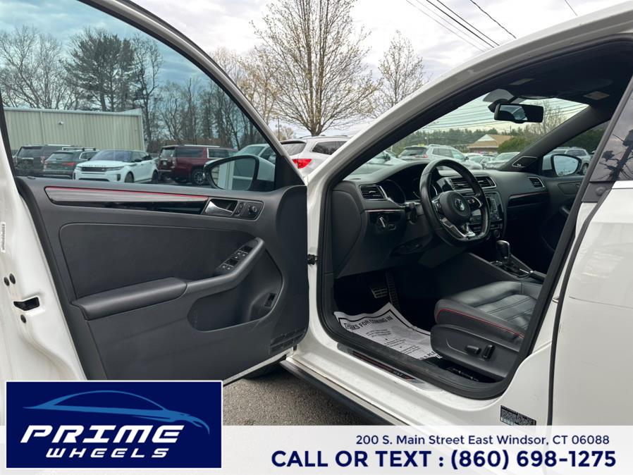 2015 Volkswagen Jetta Sedan 4dr Auto 2.0T GLI SEL PZEV photo