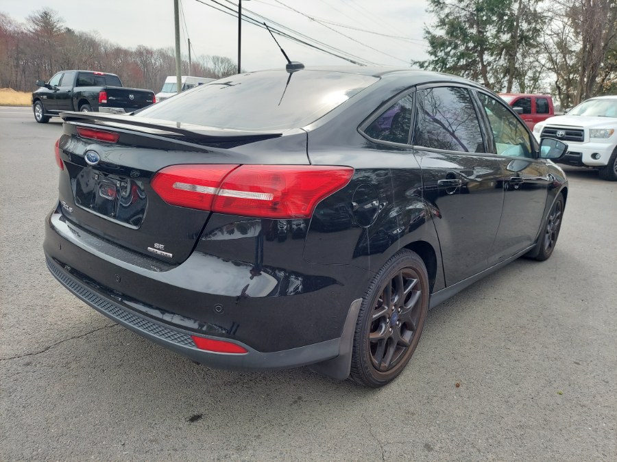2016 Ford Focus 4dr Sdn SE photo