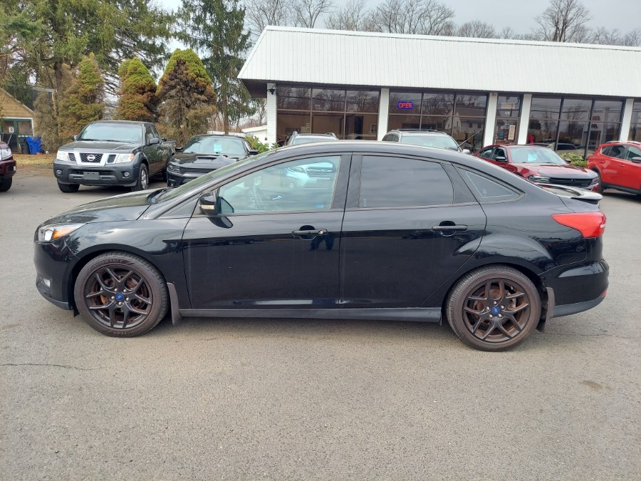2016 Ford Focus 4dr Sdn SE photo