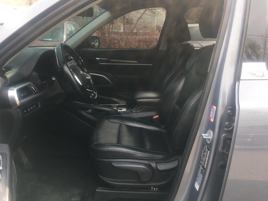 2020 Kia Telluride LX AWD photo