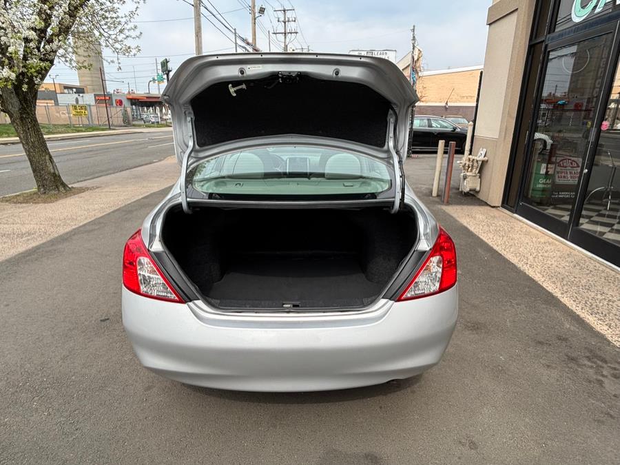 2014 Nissan Versa 1.6 S photo