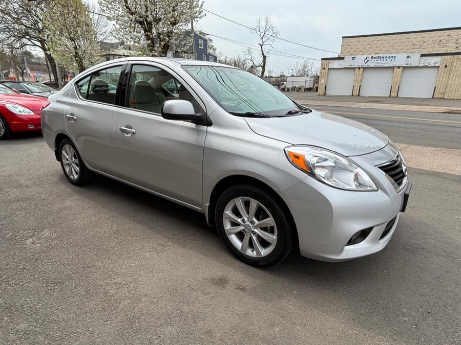 2014 Nissan Versa 1.6 S photo