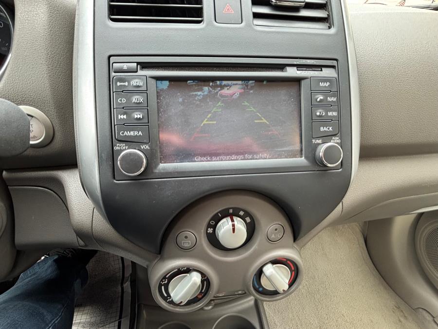 2014 Nissan Versa 1.6 S photo