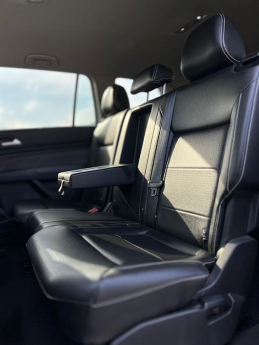 2021 Volkswagen Atlas 3.6L V6 SE w/Technology 4MOTIO photo