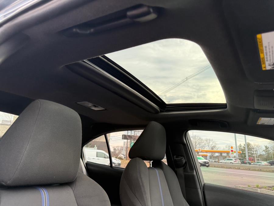 2020 Toyota Corolla SE Manual (Natl) photo