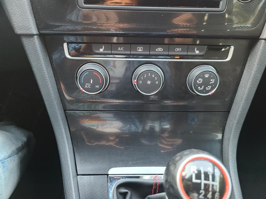 2015 Volkswagen Golf Gti 2dr HB Man S photo