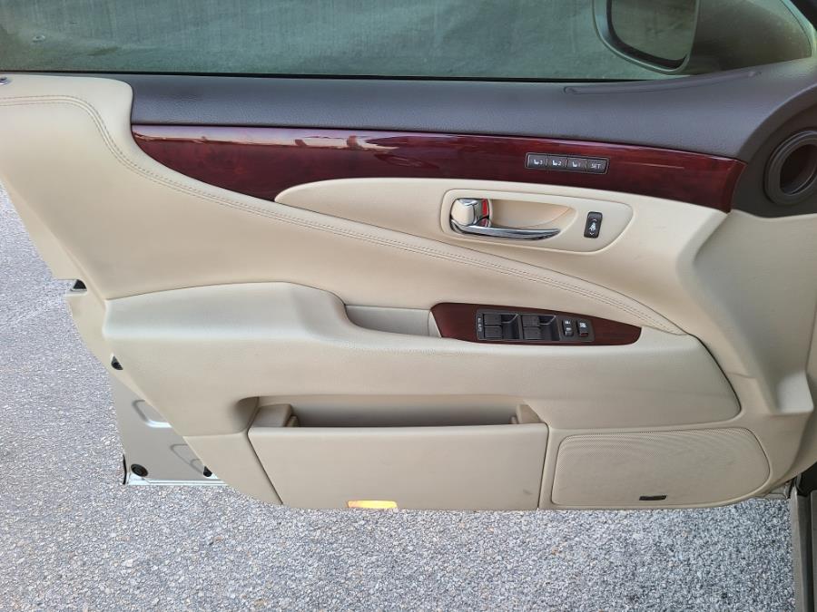 2010 Lexus LS 460 photo