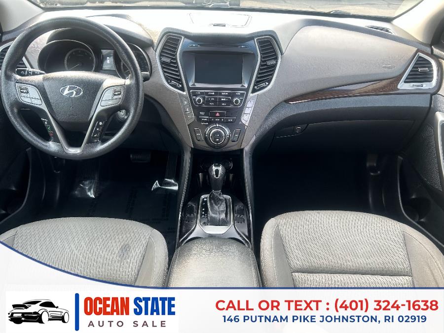 2017 Hyundai Santa Fe SE 3.3L Auto AWD photo