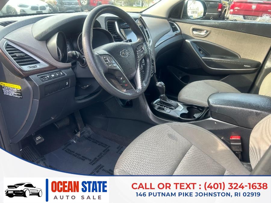 2017 Hyundai Santa Fe SE 3.3L Auto AWD photo