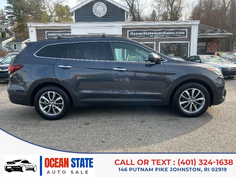 2017 Hyundai Santa Fe SE 3.3L Auto AWD photo