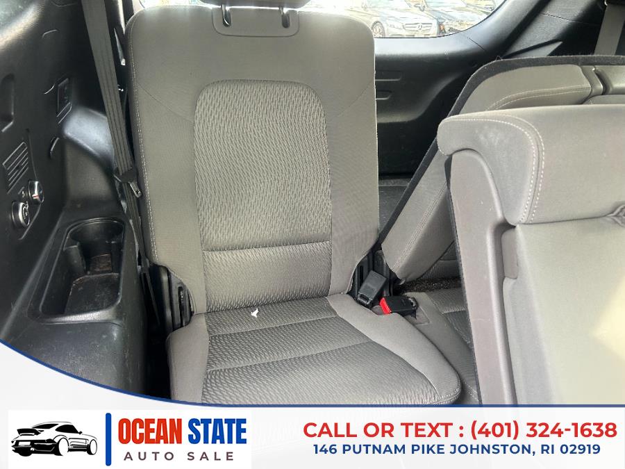 2017 Hyundai Santa Fe SE 3.3L Auto AWD photo