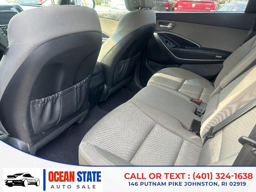 2017 Hyundai Santa Fe SE 3.3L Auto AWD photo