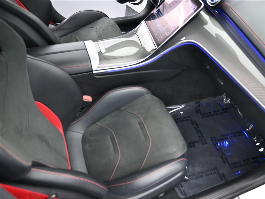2023 Mercedes-Benz C-Class AMG C 43 photo