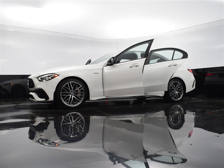 2023 Mercedes-Benz C-Class AMG C 43 photo