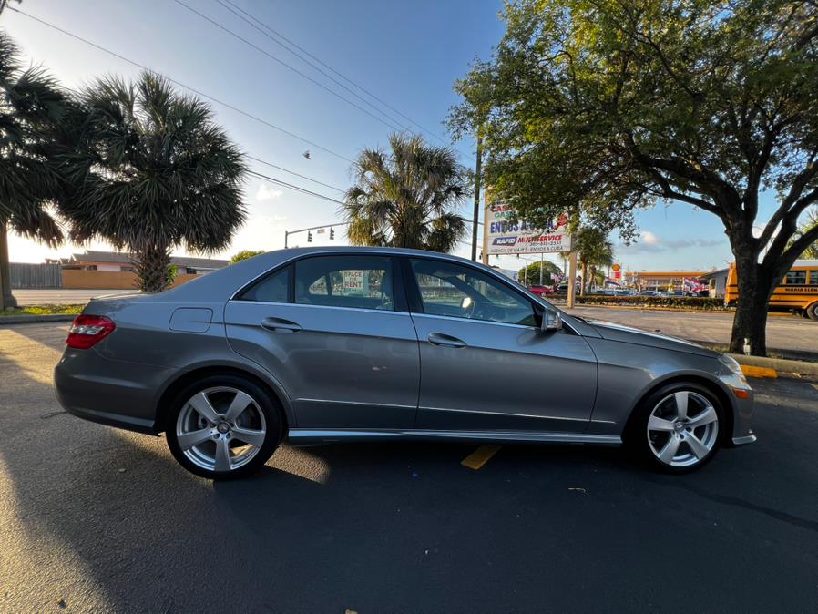 2011 Mercedes-Benz E-Class E350 Luxury photo
