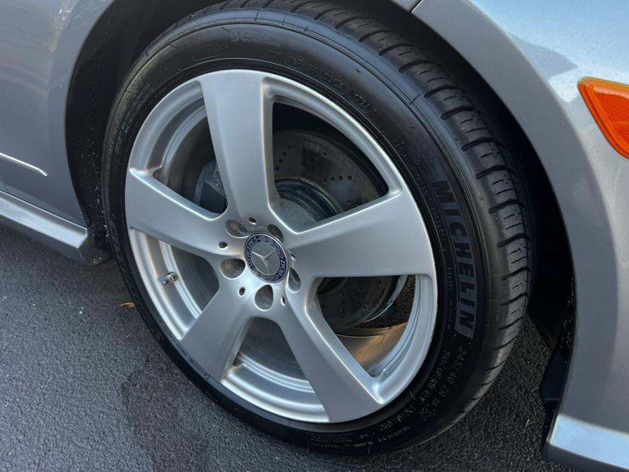 2011 Mercedes-Benz E-Class E350 Luxury photo