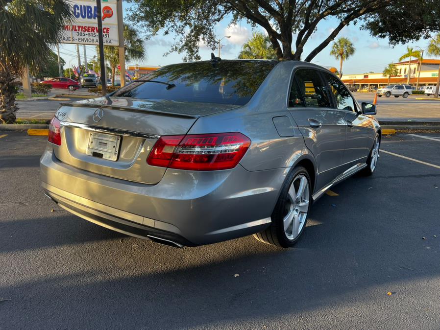 2011 Mercedes-Benz E-Class E350 Luxury photo