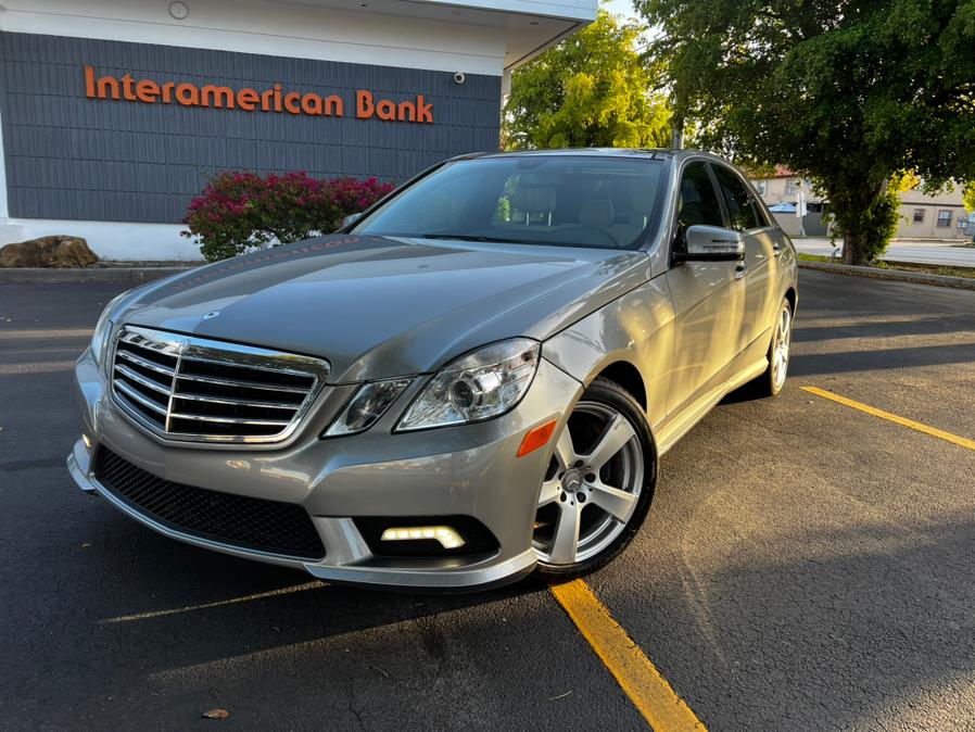 2011 Mercedes-Benz E-Class E350 Luxury photo