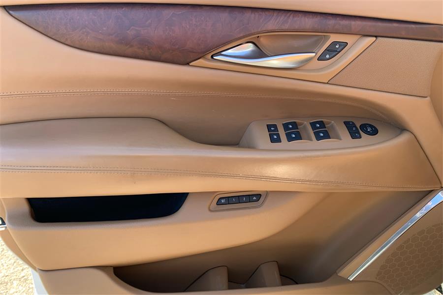 2016 Cadillac Escalade 4WD 4dr Platinum photo