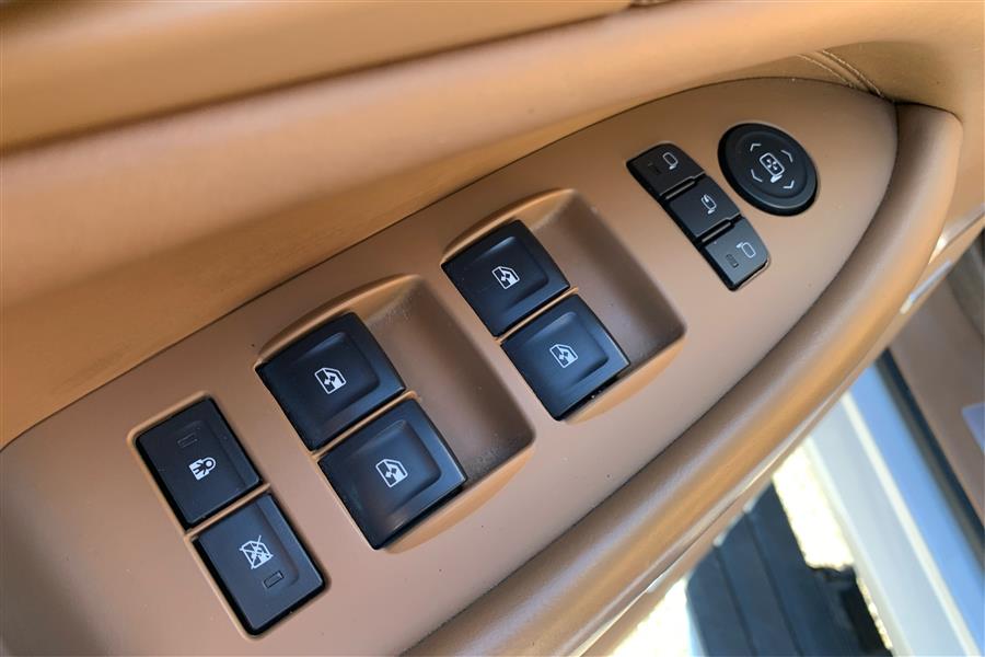 2016 Cadillac Escalade 4WD 4dr Platinum photo