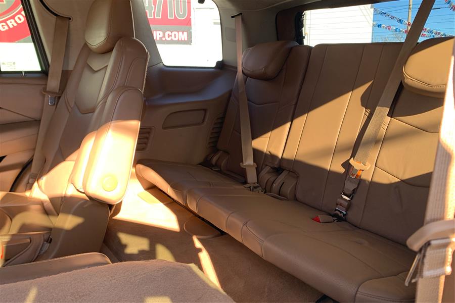 2016 Cadillac Escalade 4WD 4dr Platinum photo