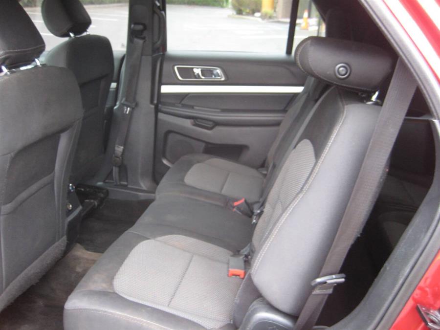 2017 Ford Explorer XLT AWD 4dr SUV photo
