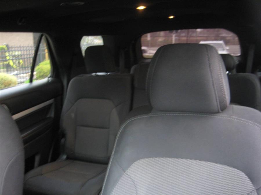 2017 Ford Explorer XLT AWD 4dr SUV photo