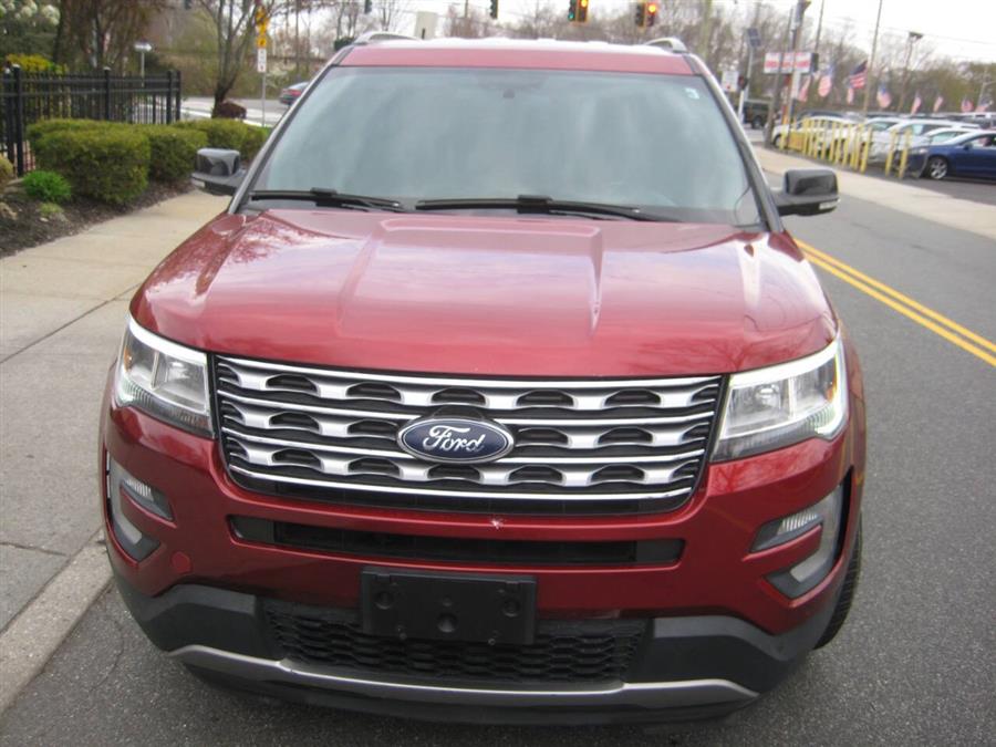 2017 Ford Explorer XLT AWD 4dr SUV photo