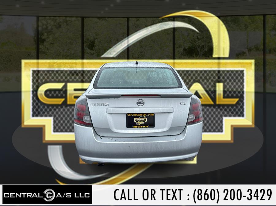2011 Nissan Sentra 2.0 photo