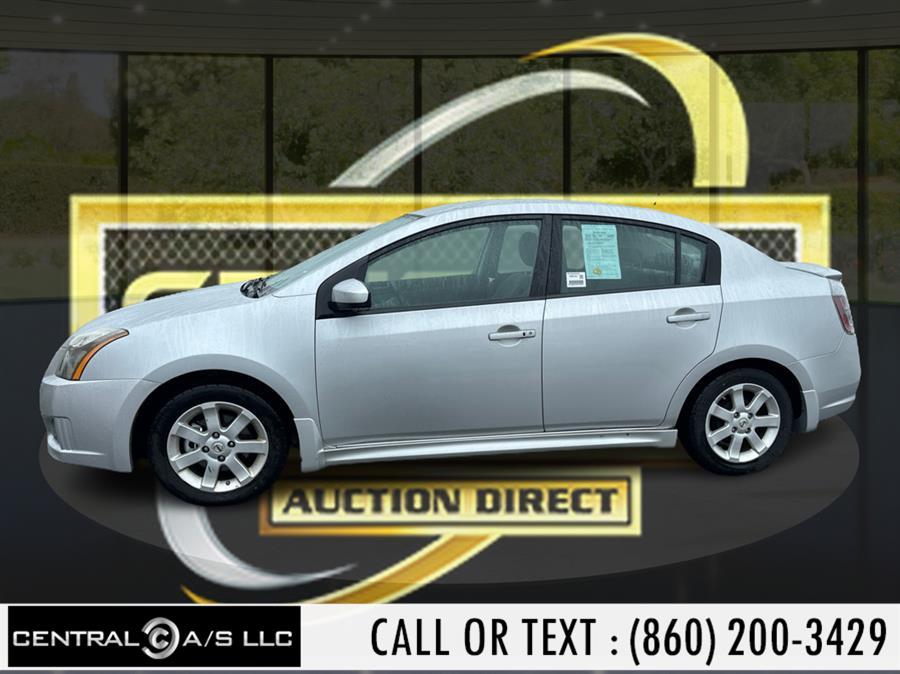 2011 Nissan Sentra 2.0 photo