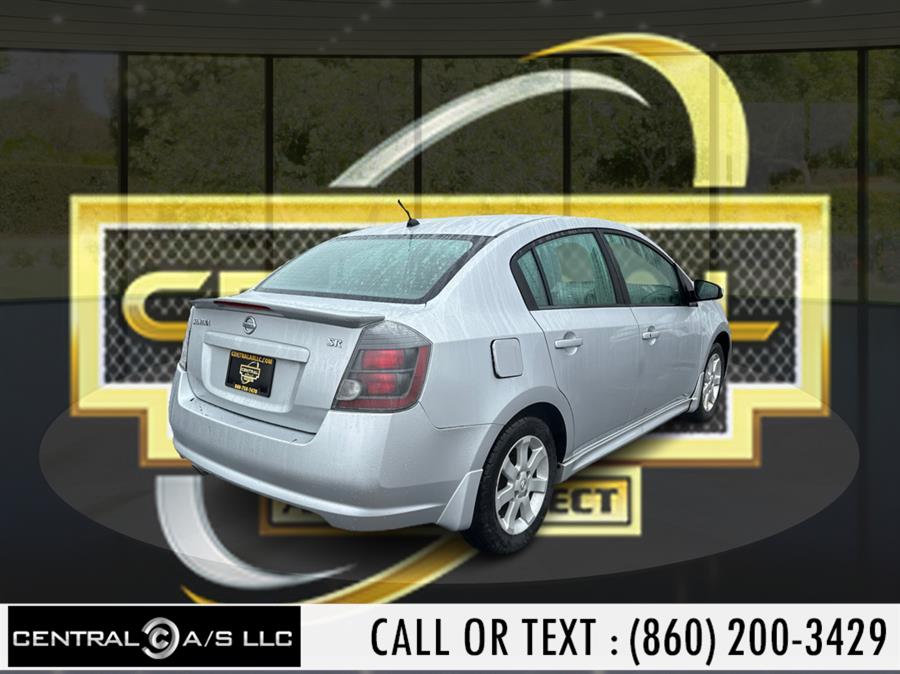 2011 Nissan Sentra 2.0 photo