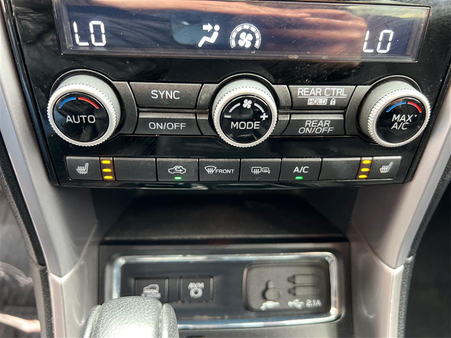 2019 Subaru Ascent 2.4T Premium 8-Passenger photo