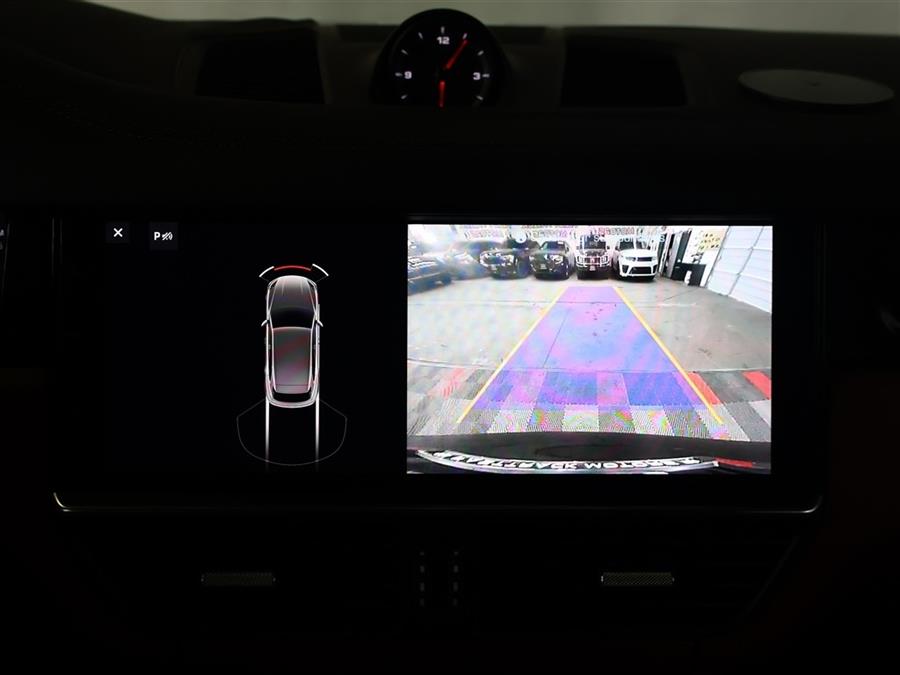 2019 Porsche Cayenne S photo