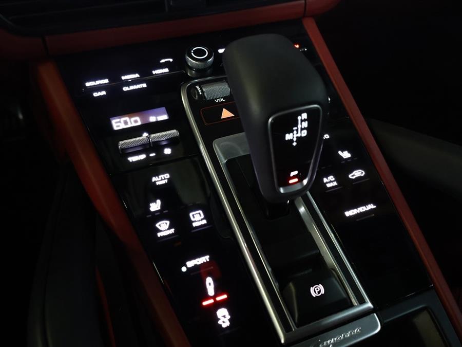 2019 Porsche Cayenne S photo