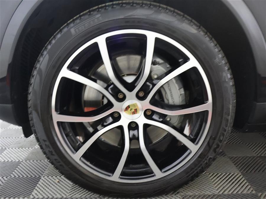 2019 Porsche Cayenne S photo