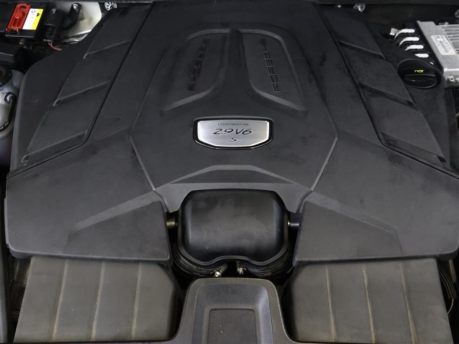 2019 Porsche Cayenne S photo
