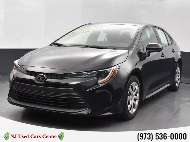 2024 Toyota Corolla LE Sedan 4D photo