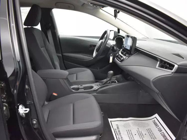 2024 Toyota Corolla LE Sedan 4D photo