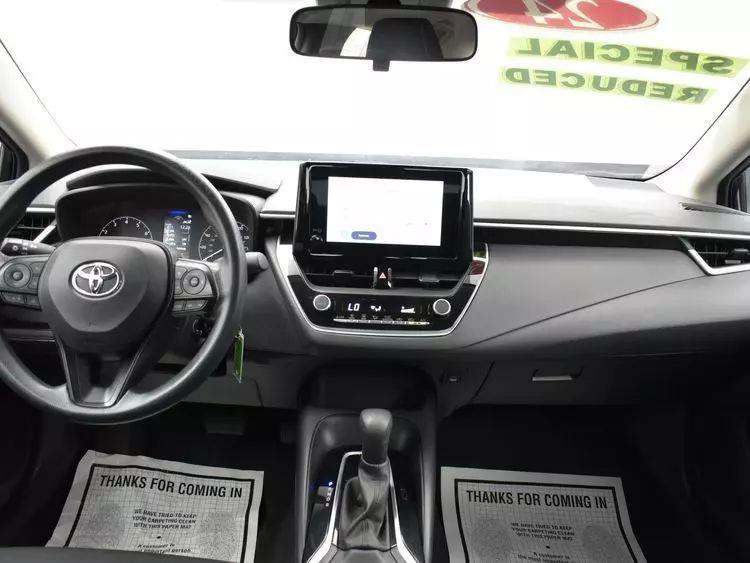 2024 Toyota Corolla LE Sedan 4D photo