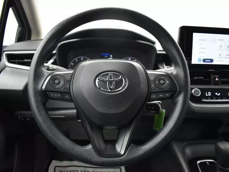 2024 Toyota Corolla LE Sedan 4D photo